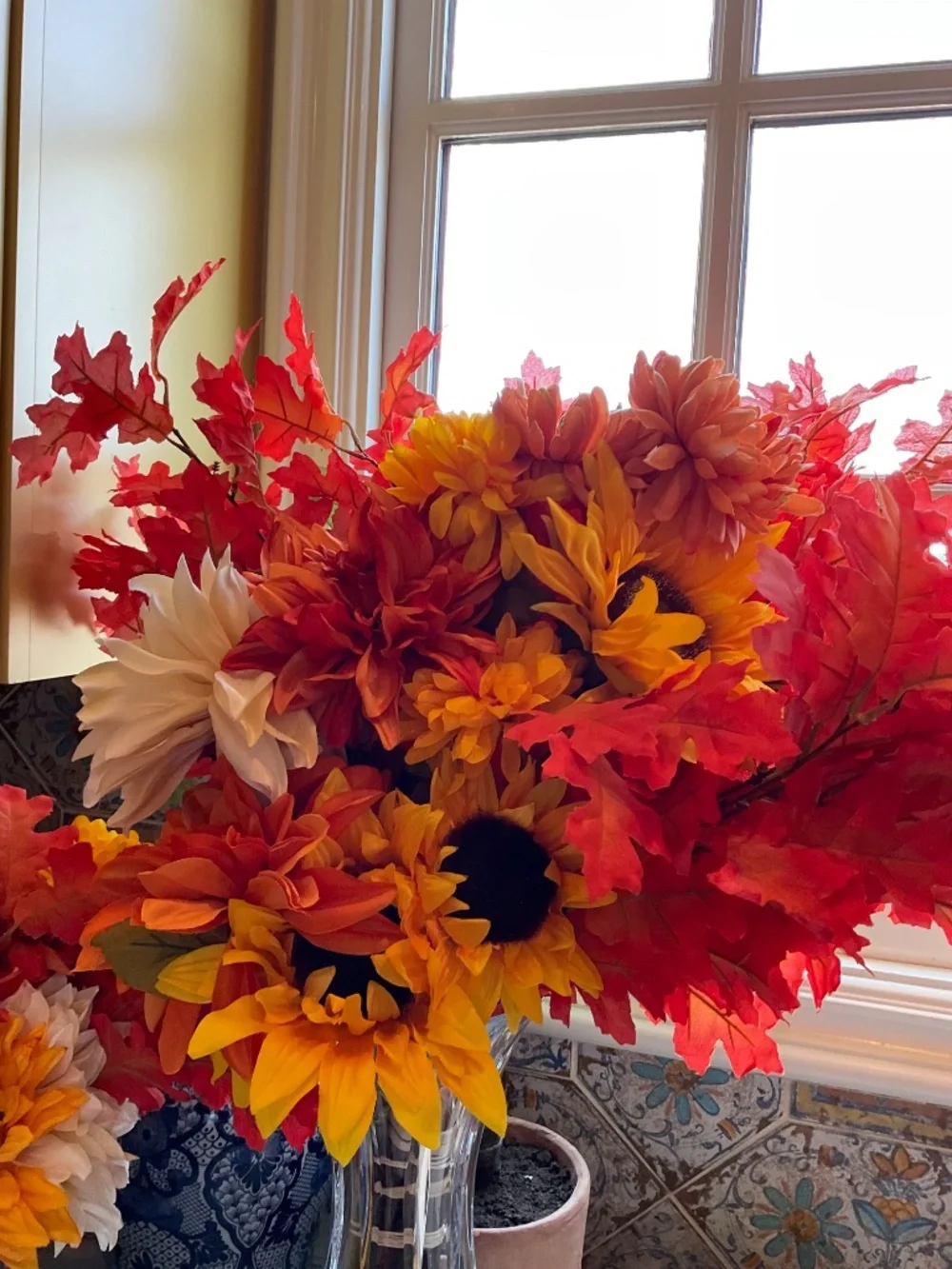 Set of 6 fall faux floral boquets in various sizes ( vases NOT included)